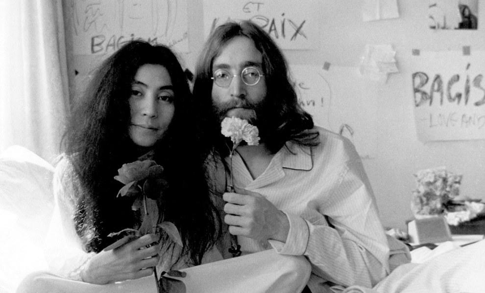 fot. kadr z filmu "The U.S. vs. John Lennon"